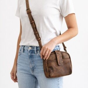 109%genuine suede cross bag purse length 7, height 6, width 2